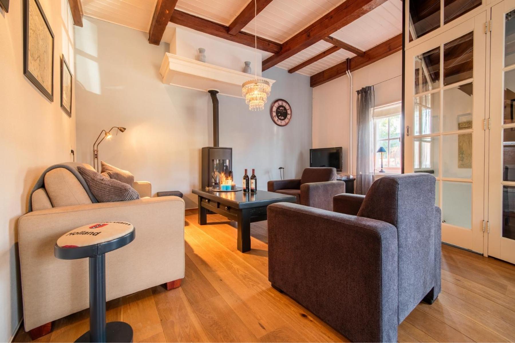 Torenhuis Medemblik Bagian luar foto