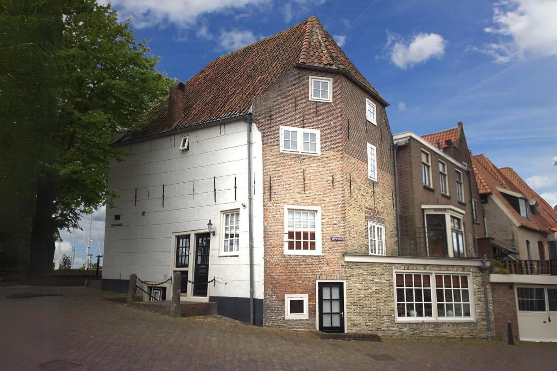 Torenhuis Medemblik Bagian luar foto