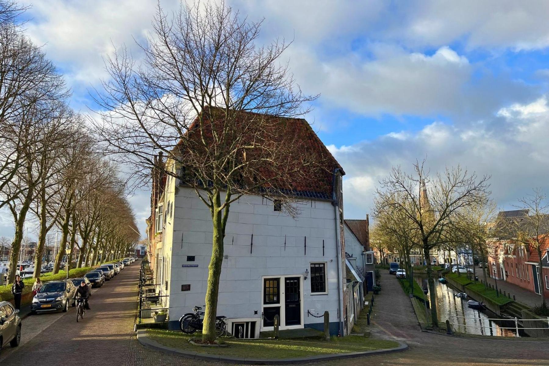 Torenhuis Medemblik Bagian luar foto