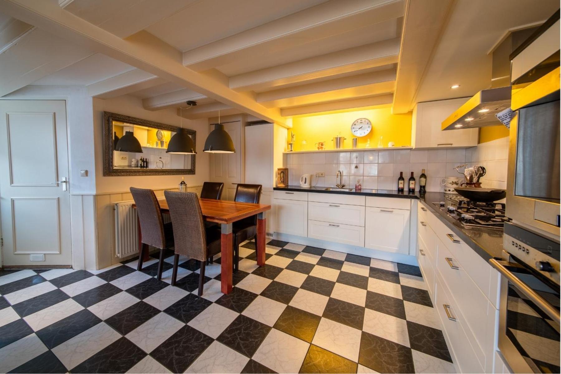 Torenhuis Medemblik Bagian luar foto